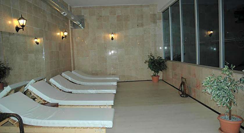 Arora Hotel