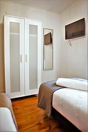 Double or Twin Room with View with Shared Bathroom