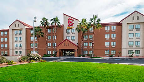 Red Roof PLUS+ Phoenix West