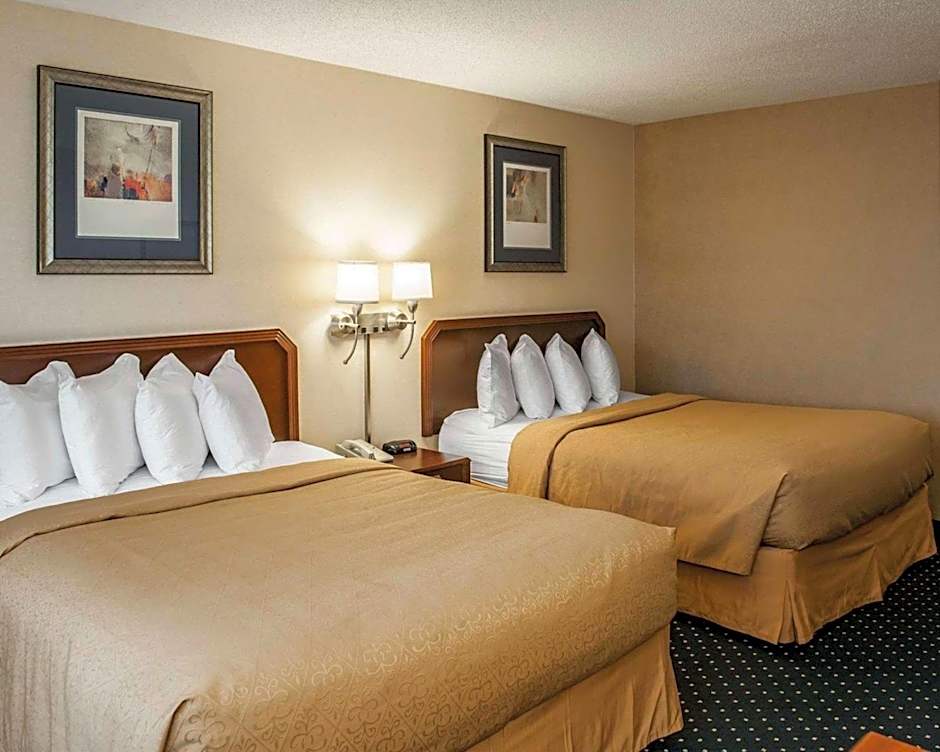 Quality Inn & Suites Goshen