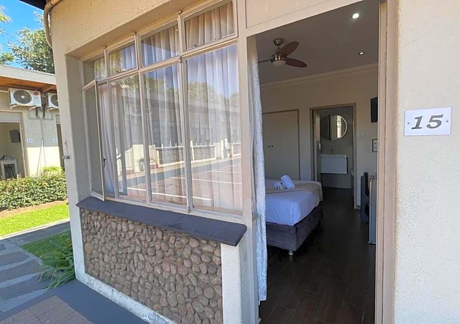 Travel Lodge