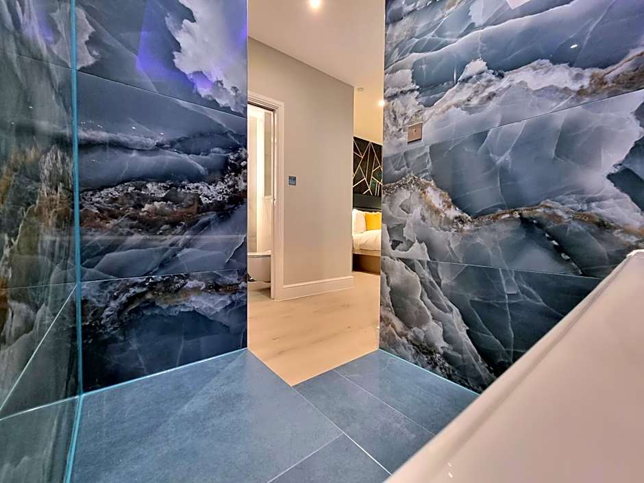 NOX Kensington Gardens