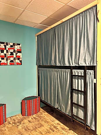 Bed in 6-Bed Mixed Dormitory Room