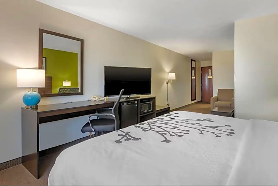 Sleep Inn & Suites Pleasant Hill - Des Moines
