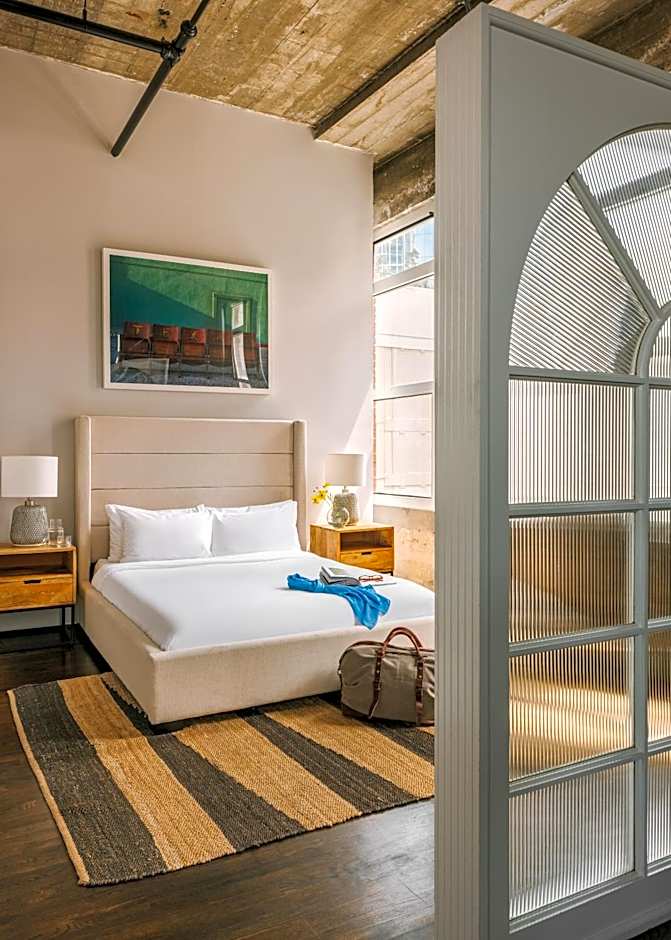 Reside Houston Downtown, a Wyndham Residence