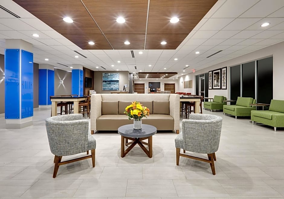 Holiday Inn Express And Suites Plano - The Colony By IHG
