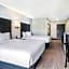 Days Inn & Suites by Wyndham Niagara Falls/Buffalo