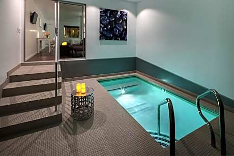 Premium Suite with Private Pool
