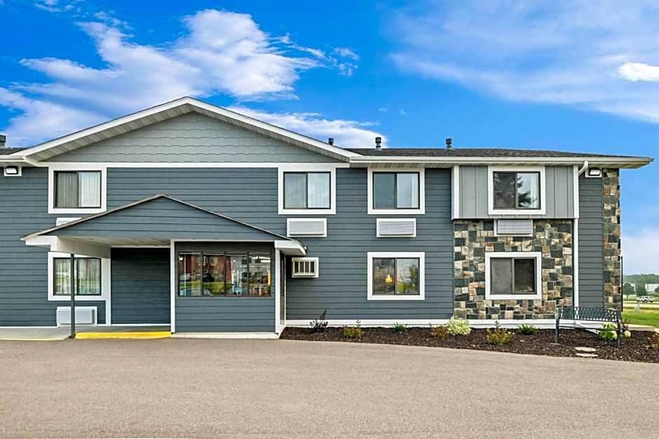 Super 8 by Wyndham Alexandria MN