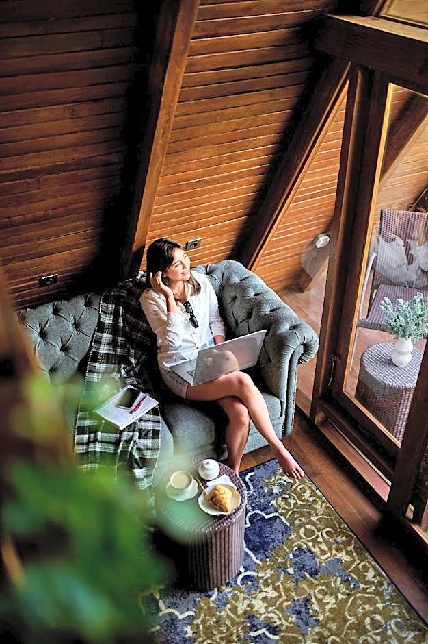 Asmaraloka Villa & Resto