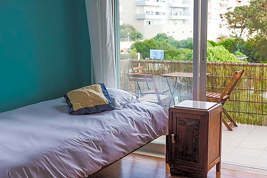 Ericeira Chill Hill Hostel & Private Rooms