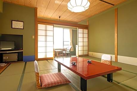 Japanese-Style Room