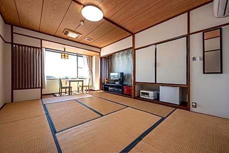 Japanese-Style Room