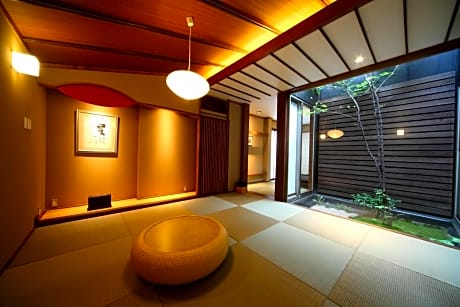 Luxury Suite with Open-Air Bath and Tatami Area