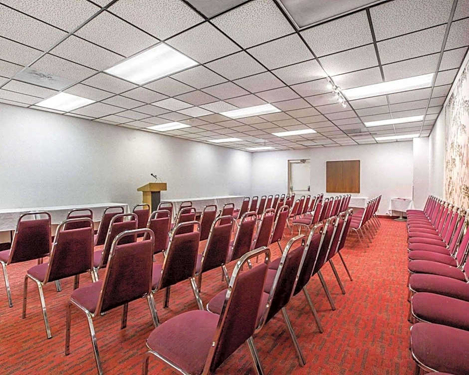 Quality Inn & Suites Montebello - Los Angeles