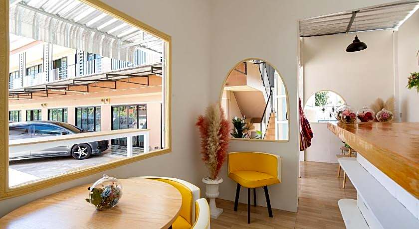 Brown Home Sattahip @ 19