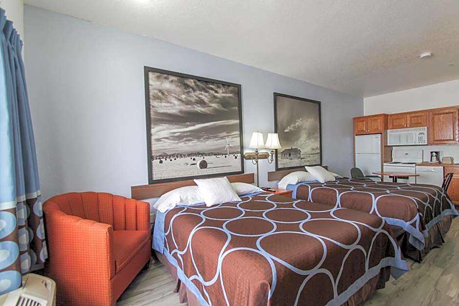 Super 8 by Wyndham Three Hills AB