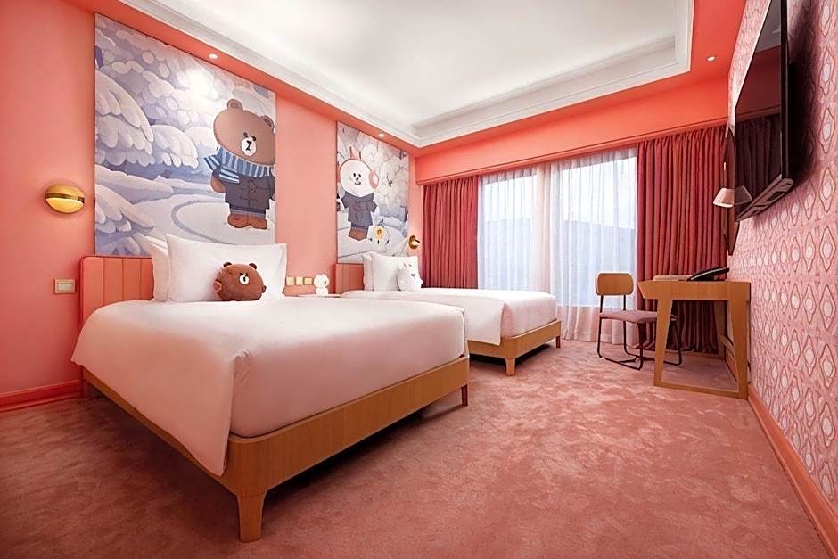 LINE FRIENDS PRESENTS CASA DE AMIGO