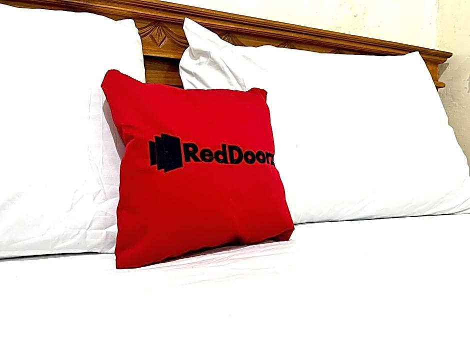 RedDoorz at Hotel Huni Raya Bromo