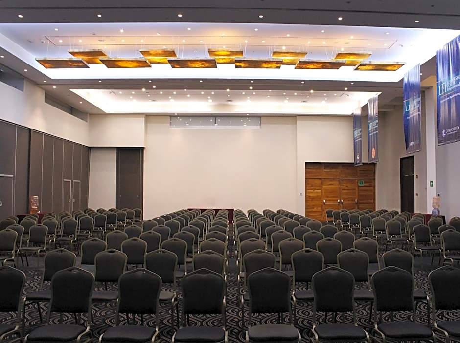 Radisson Poliforum Plaza Hotel Leon