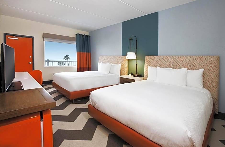 DoubleTree By Hilton Hotel Galveston Beach