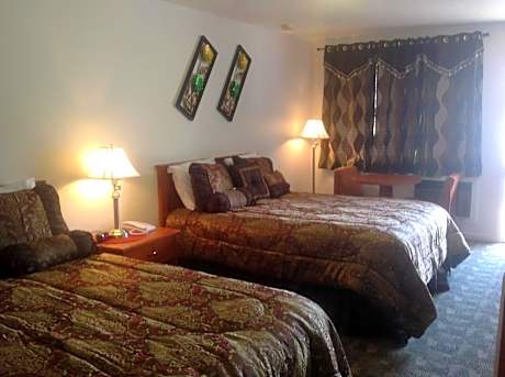 Queen Room with Two Queen Beds