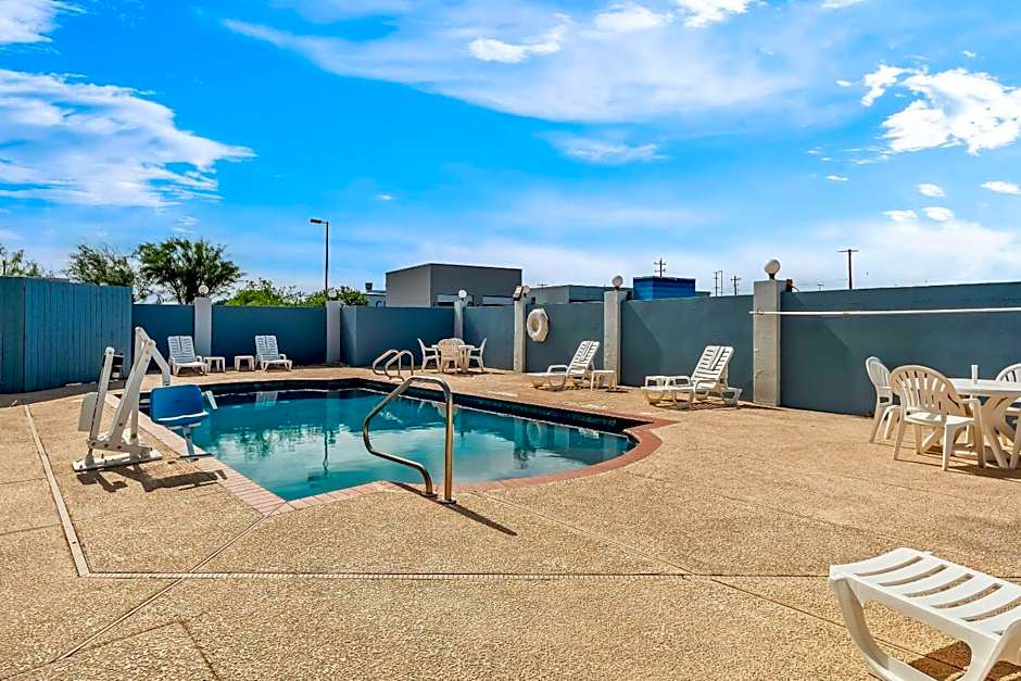 Comfort Inn & Suites Donna near I-2