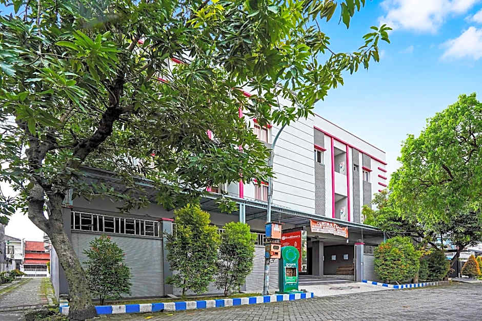 OYO 90889 Dkb Residence