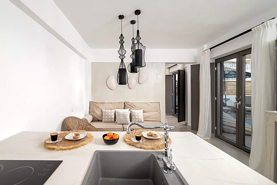 Mnḗmē Suites & Villas