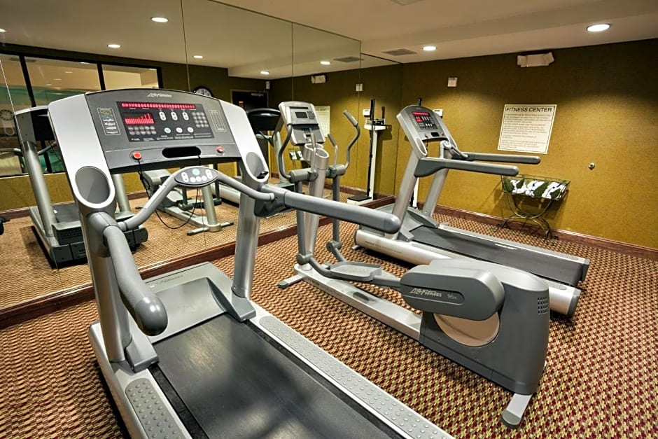 Holiday Inn Express Hotel & Suites Birmingham - Inverness 280 By IHG