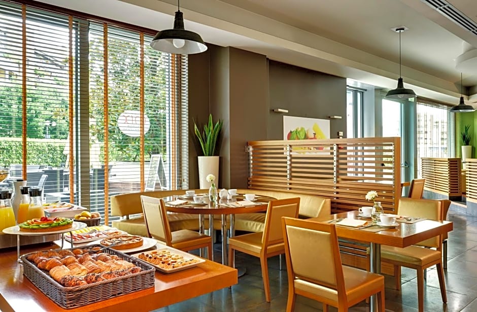 UNAHOTELS The ONE Milano Hotel & Residence
