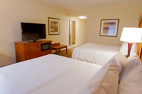 2 Queen Beds Nonsmoking