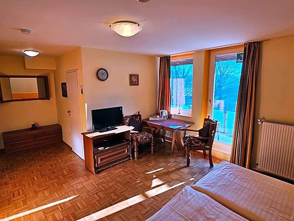 Gästehaus Grunewald Bed & Breakfast