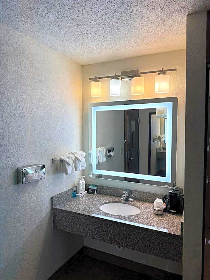 Ramada by Wyndham Glendale Heights/Lombard