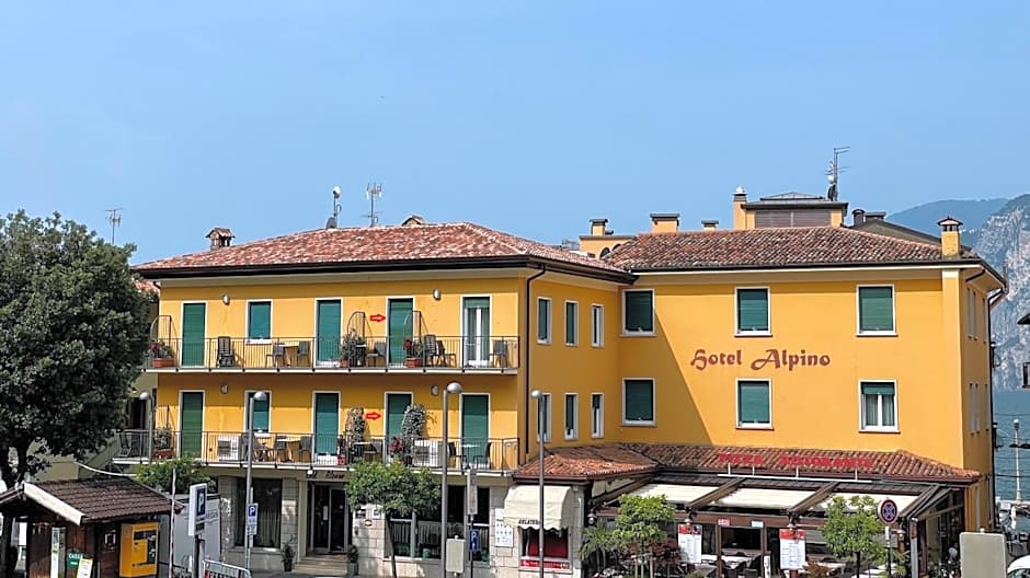 Hotel Alpino
