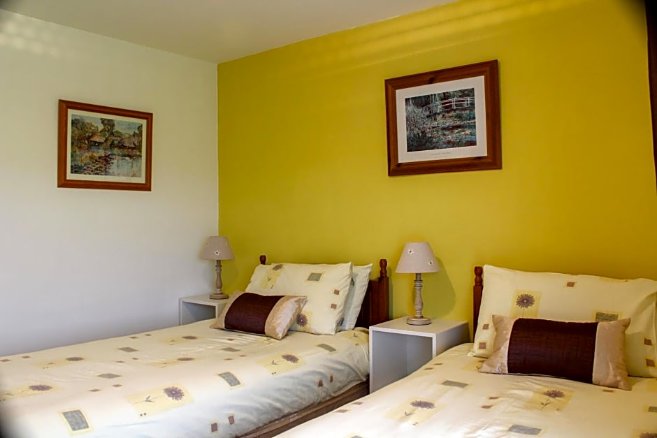 Brambling Fields B&B and Cottages