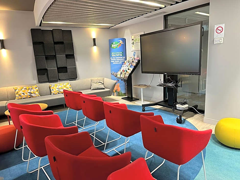 Holiday Inn Express Paris - Velizy By IHG