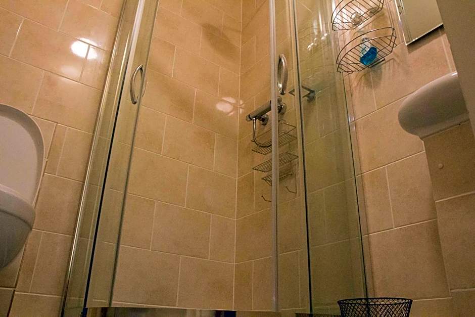 James John Hamilton House and backpacker hostel