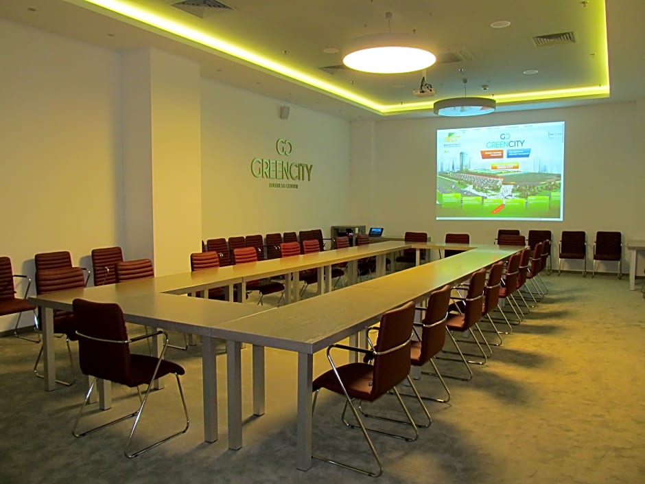 Green City Hotel