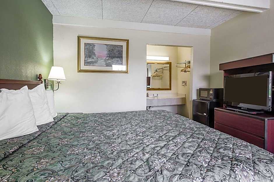 Rodeway Inn Laurens