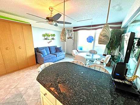 Studio with Sea View