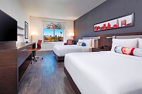 Aloft, Guest room, 2 Queen