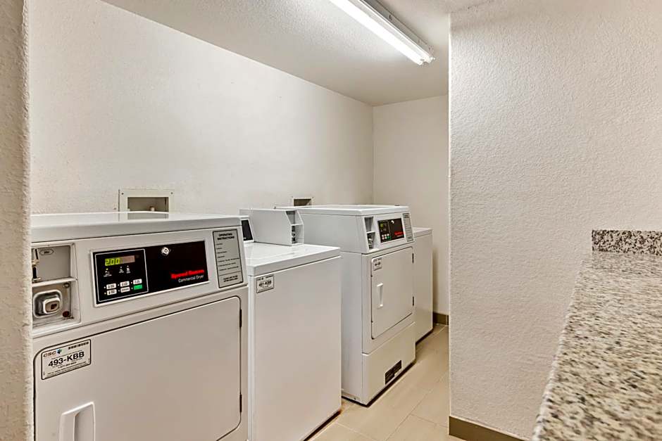 Comfort Inn & Suites Chesapeake