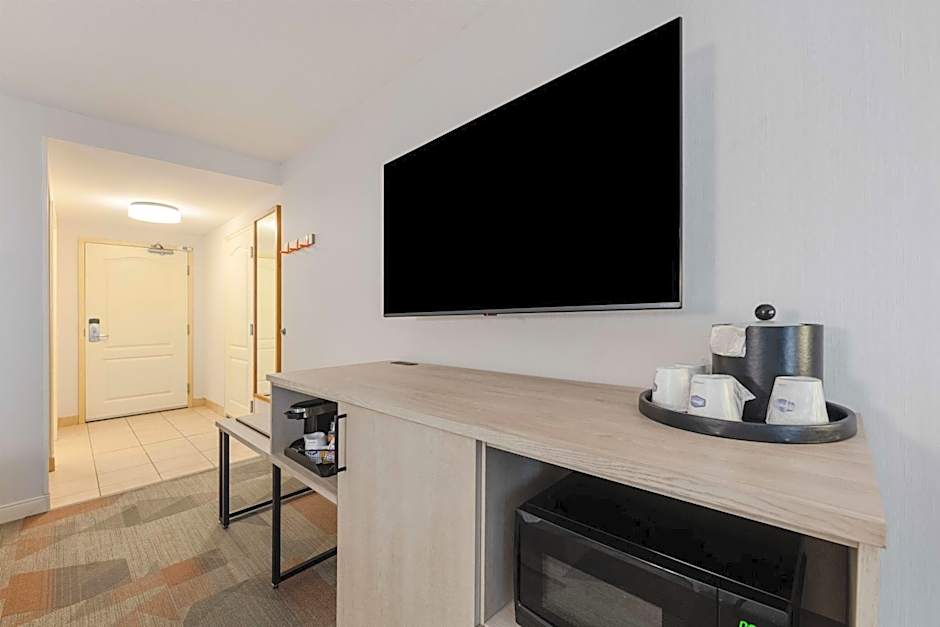 Hampton Inn By Hilton and Suites Moncton New Brunswick