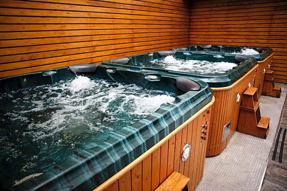 Ker Urquiza Hotel & Suites