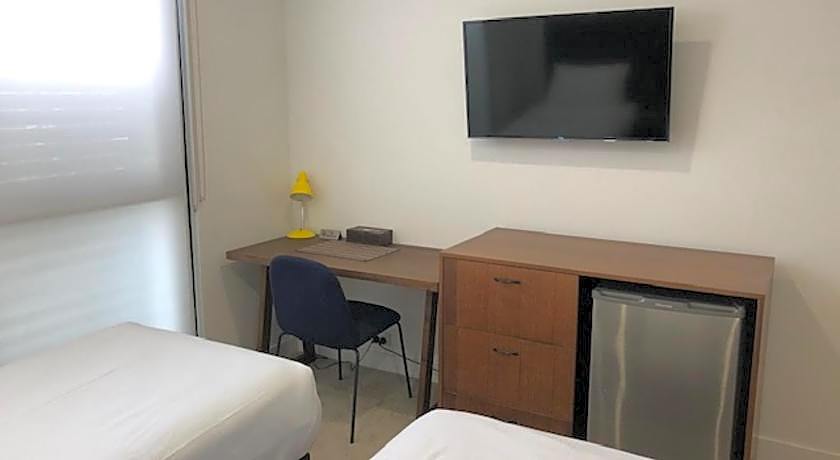 Whitehorse Apartments Hotel