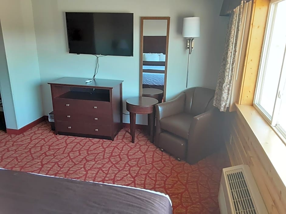 Boarders Inn & Suites by Cobblestone Hotels - Superior/Duluth