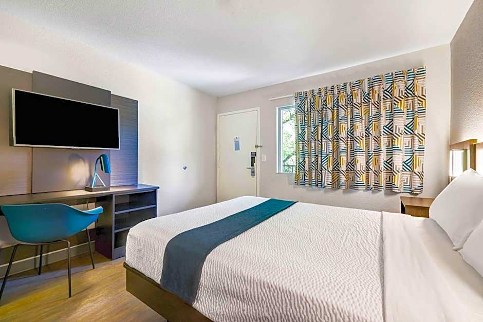 Motel 6-Issaquah, WA - Seattle - East