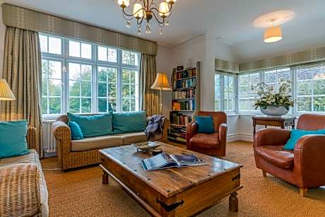 OYO Shanklin Beach Hotel
