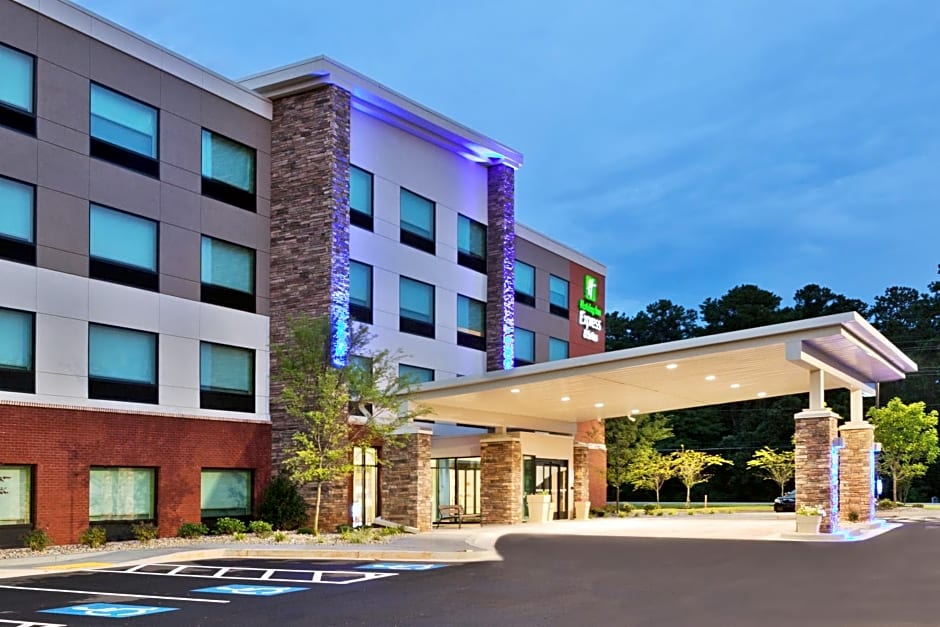 Holiday Inn Express Fayetteville